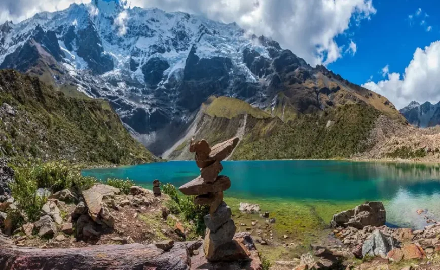 humantay lake day hike